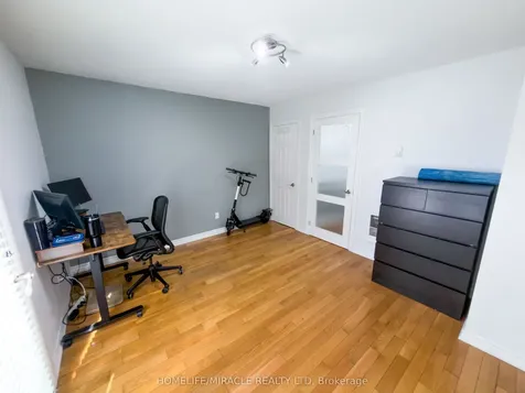 2440 Bromsgrove Road Mississauga ON L5J 4J7