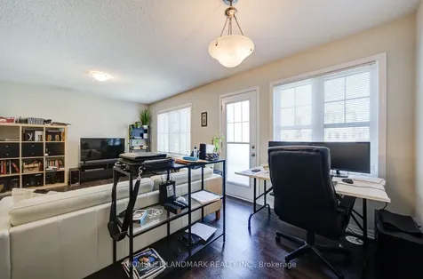 3086 Mistletoe Gardens Oakville ON L6M 0Y7