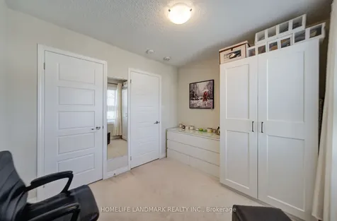 3086 Mistletoe Gardens Oakville ON L6M 0Y7