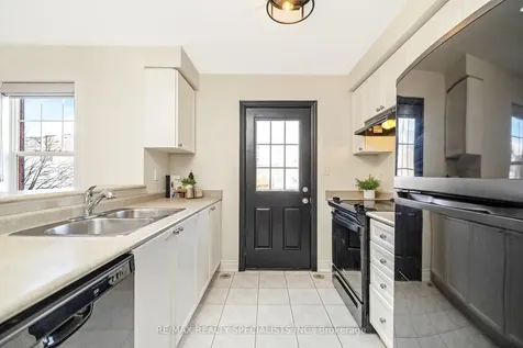 3032 Drumloch Avenue Oakville ON L6M 5H8