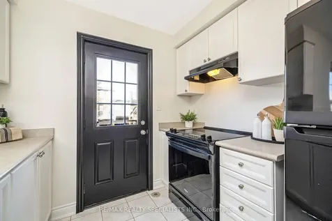 3032 Drumloch Avenue Oakville ON L6M 5H8