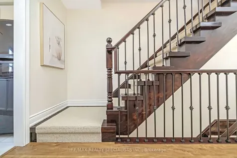 3032 Drumloch Avenue Oakville ON L6M 5H8