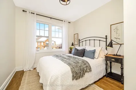 3032 Drumloch Avenue Oakville ON L6M 5H8