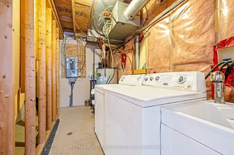 3032 Drumloch Avenue Oakville ON L6M 5H8