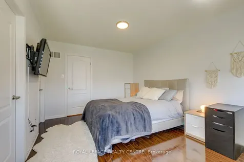 519 Cavanagh Lane Milton ON L9T 8G4