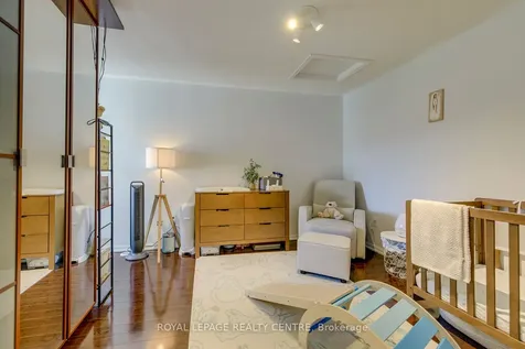 519 Cavanagh Lane Milton ON L9T 8G4