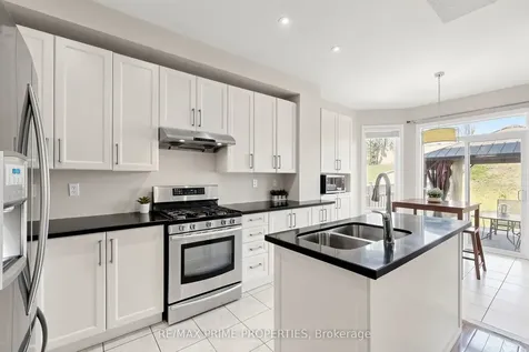 68 Harbourtown Crescent Brampton ON L6V 4P5