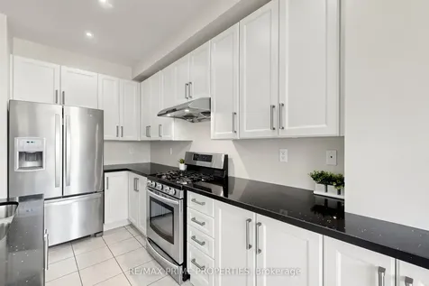 68 Harbourtown Crescent Brampton ON L6V 4P5