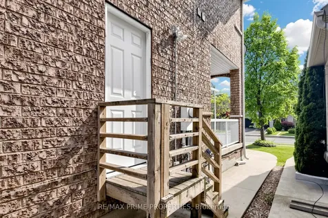 68 Harbourtown Crescent Brampton ON L6V 4P5
