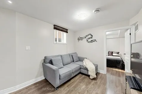 68 Harbourtown Crescent Brampton ON L6V 4P5