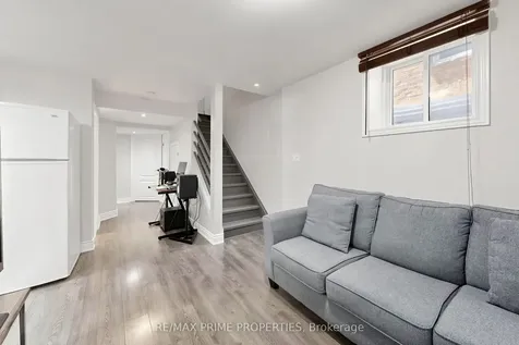 68 Harbourtown Crescent Brampton ON L6V 4P5