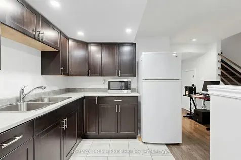 68 Harbourtown Crescent Brampton ON L6V 4P5