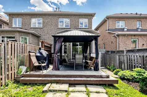 68 Harbourtown Crescent Brampton ON L6V 4P5