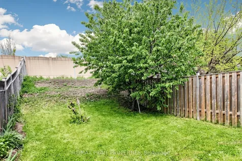 68 Harbourtown Crescent Brampton ON L6V 4P5