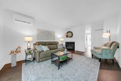 1270 Gainsborough Drive Oakville ON M9A 0E1