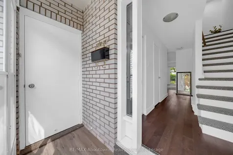1270 Gainsborough Drive Oakville ON M9A 0E1
