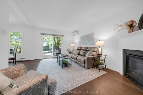 1270 Gainsborough Drive Oakville ON M9A 0E1