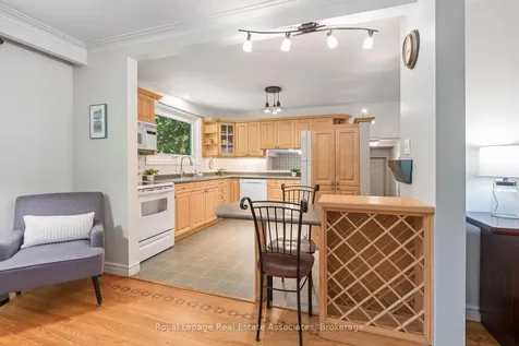 17 Metcalfe Court Halton Hills ON L7G 4N7