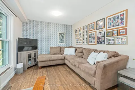 17 Metcalfe Court Halton Hills ON L7G 4N7