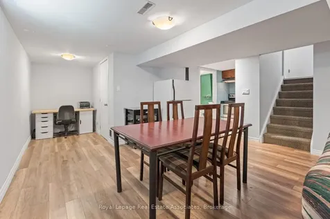 17 Metcalfe Court Halton Hills ON L7G 4N7