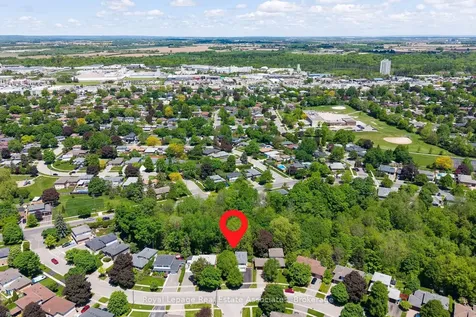 17 Metcalfe Court Halton Hills ON L7G 4N7