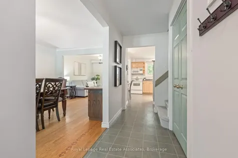 17 Metcalfe Court Halton Hills ON L7G 4N7