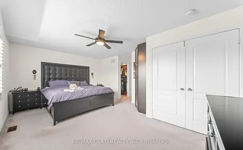 9 Fringetree Road Brampton ON L6R 0B6