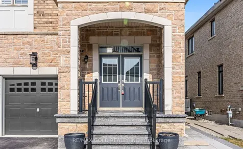 9 Fringetree Road Brampton ON L6R 0B6