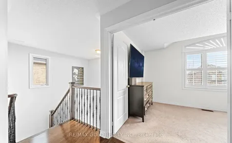 9 Fringetree Road Brampton ON L6R 0B6