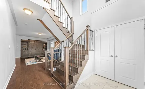 9 Fringetree Road Brampton ON L6R 0B6