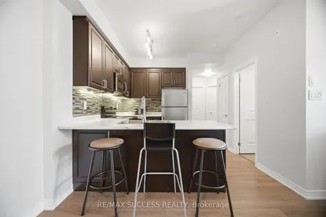 269 Georgian Drive Oakville ON L6H 0L1