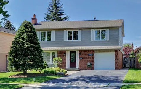 2488 Frankfield Road Mississauga ON L5K 2A6