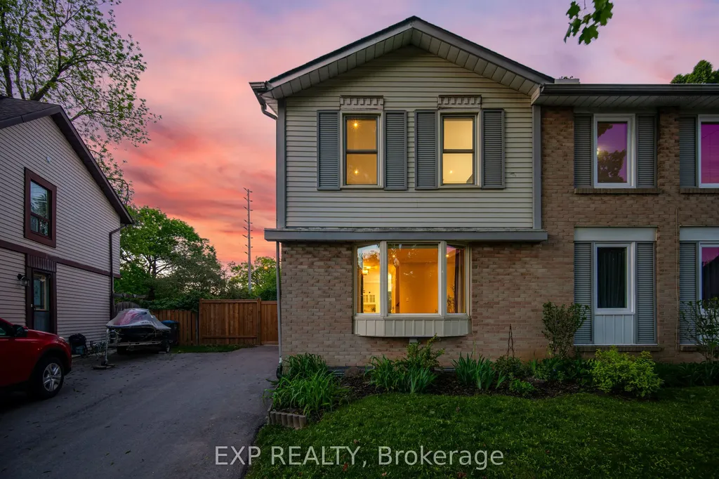 678 Green Meadow Crescent Mississauga ON L5A 2V2