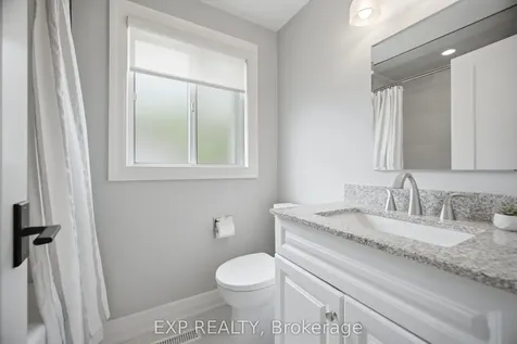 678 Green Meadow Crescent Mississauga ON L5A 2V2