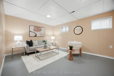 678 Green Meadow Crescent Mississauga ON L5A 2V2