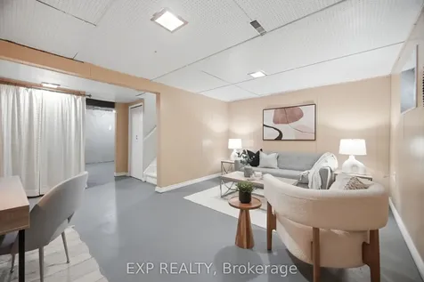678 Green Meadow Crescent Mississauga ON L5A 2V2