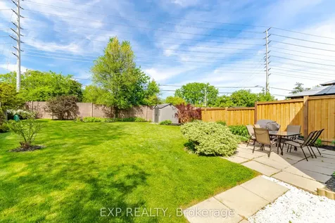 678 Green Meadow Crescent Mississauga ON L5A 2V2