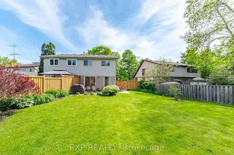 678 Green Meadow Crescent Mississauga ON L5A 2V2