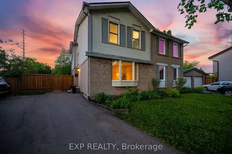 678 Green Meadow Crescent Mississauga ON L5A 2V2