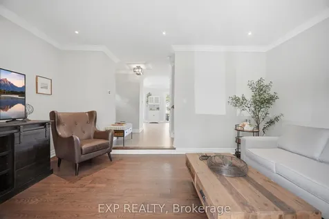 678 Green Meadow Crescent Mississauga ON L5A 2V2