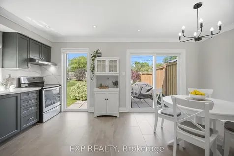 678 Green Meadow Crescent Mississauga ON L5A 2V2