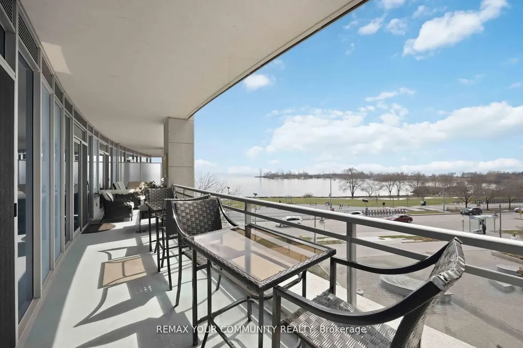58 Marine Parade Drive Toronto ON M8V 4G1