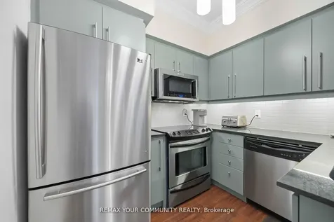 58 Marine Parade Drive Toronto ON M8V 4G1