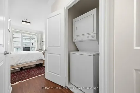 58 Marine Parade Drive Toronto ON M8V 4G1