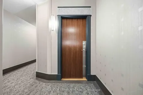 58 Marine Parade Drive Toronto ON M8V 4G1