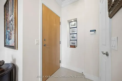 58 Marine Parade Drive Toronto ON M8V 4G1