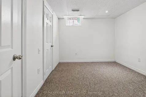 47 Upper Highlands Drive Brampton ON L6Z 4V9