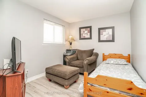 29 Duke Road Brampton ON L6T 3J9