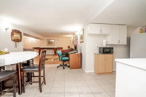 29 Duke Road Brampton ON L6T 3J9