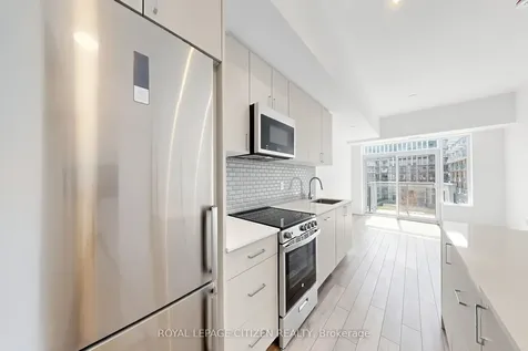 1005 Dundas Street Oakville ON L6H 7E8